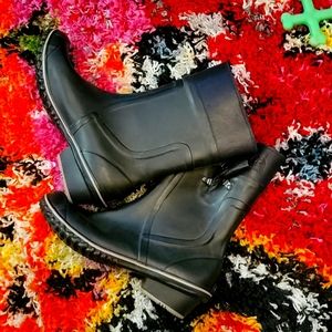 Sorel rain boots